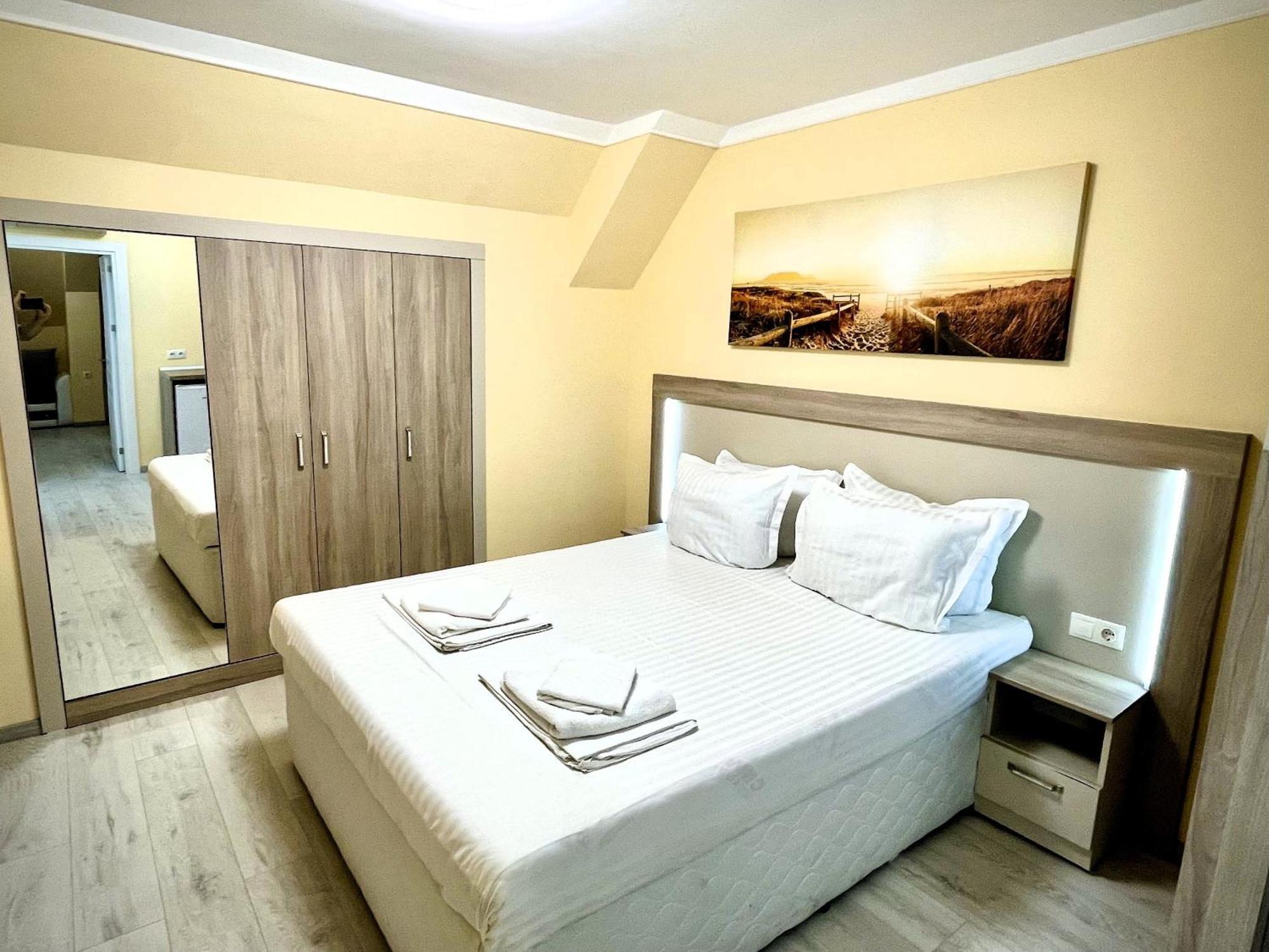 Apart-Hotel Panorama Sea Lux Приморско Экстерьер фото